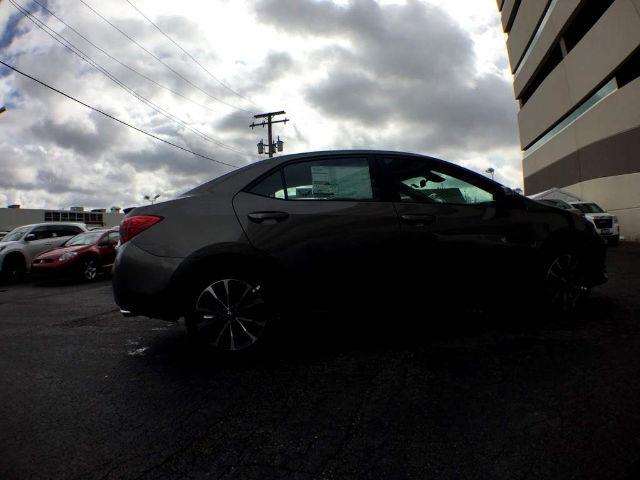 2017 Toyota Corolla SE 4dr Sedan CVT